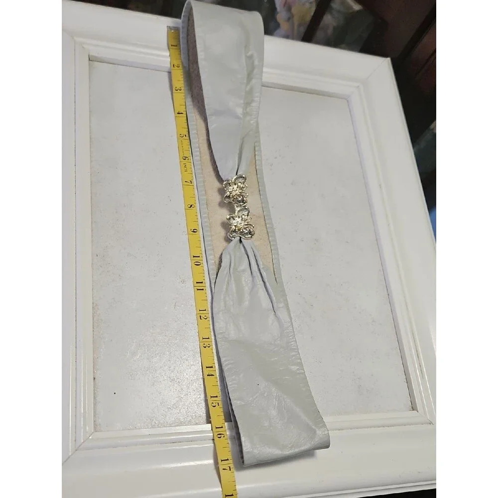 Gray Leather Belt With Silver Tone Butterfly Clasp Small/Medium